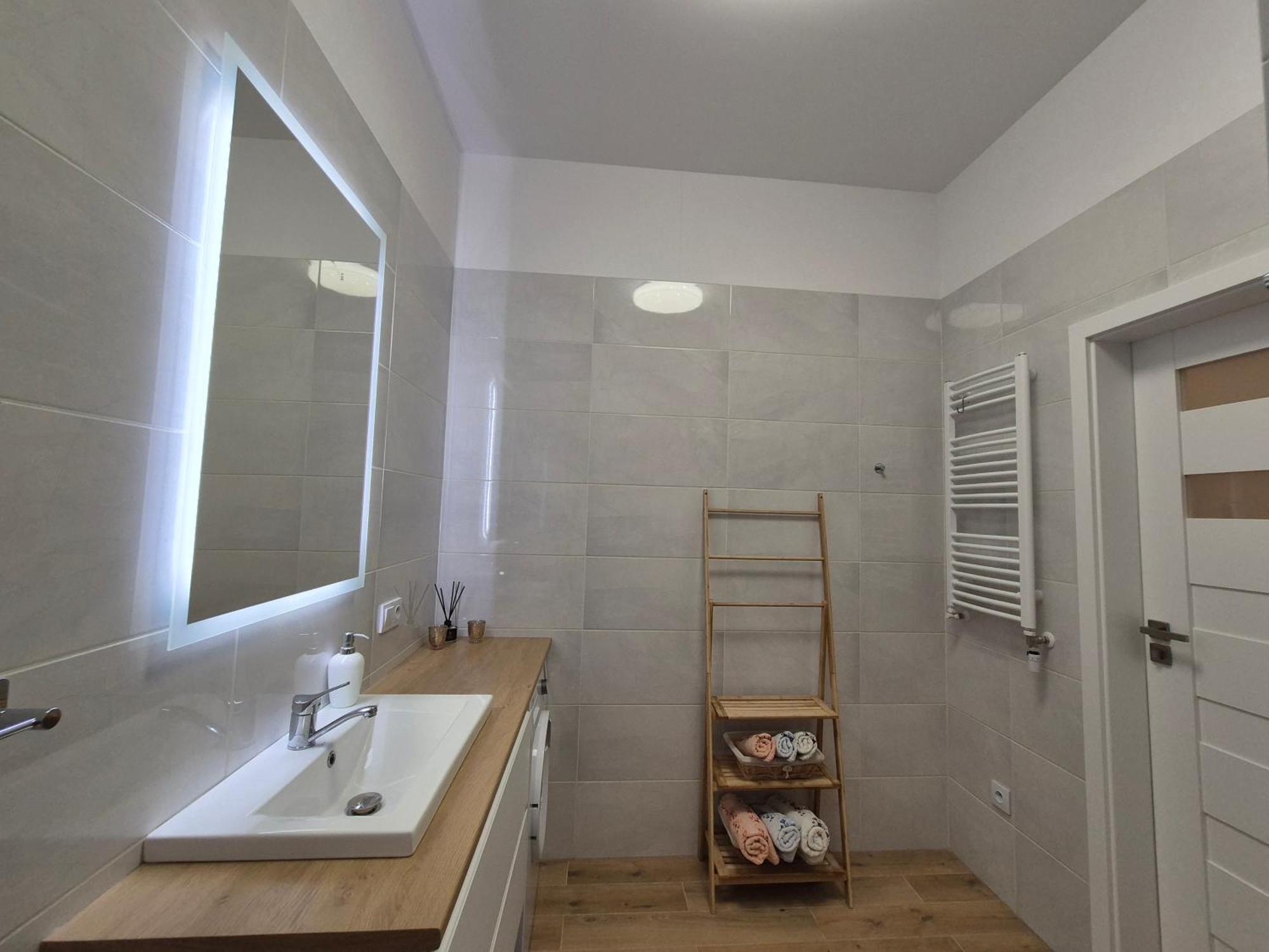 דירות לודז' Duzy Komfortowy Apartament W Samym Centrum Przy Manufaktura I Piotrkowska, Blisko Zoo, Fala מראה חיצוני תמונה